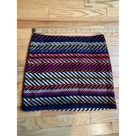 Trina Turk Geometric Stripe Mini Skirt Size 2 Textured Wool Blend - Picture 2 of 6